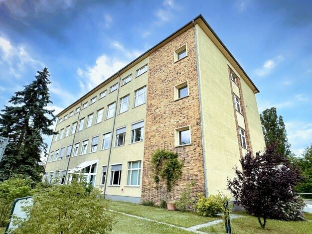 Bürofläche zur Miete provisionsfrei 4,50 € 1.100 m² Bürofläche teilbar ab 550 m² Lauta Lauta 02991