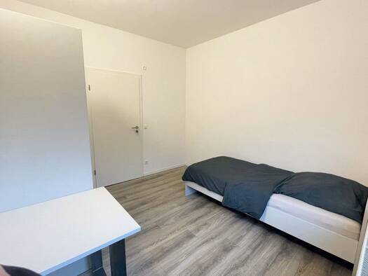 WG-Zimmer zur Miete Wohnen auf Zeit 580 € 13 m² frei ab 31.01.2026 Hedelfingerstr. 0 Wangen Stuttgart Hedelfingen 70327