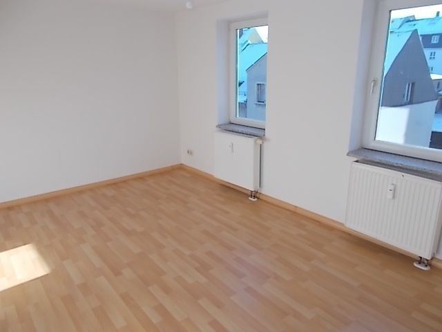 Wohnung zur Miete 138 € 1 Zimmer 23 m²<br/>Wohnfläche 3.<br/>Geschoss Straße des Friedens 9 Limbach-Oberfrohna Limbach-Oberfrohna 09212