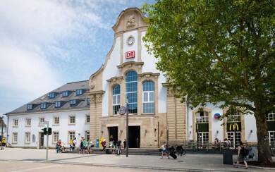 Wohnung zur Miete 815 € 1 Zimmer 64,8 m² 1. Geschoss frei ab sofort Bahnhofstraße 33b Marburg Marburg 35037