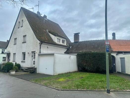 Doppelhaushälfte zum Kauf 179.000 € 4 Zimmer 83,4 m² 289 m² Grundstück frei ab sofort Am Alefskamp 84 Alt-Homberg Duisburg 47198