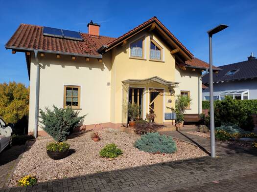 Mehrfamilienhaus zum Kauf provisionsfrei 425.000 € 7 Zimmer 235 m² 1.208 m² Grundstück Im Hirschenteich 10 Fehrbach Pirmasens 66954