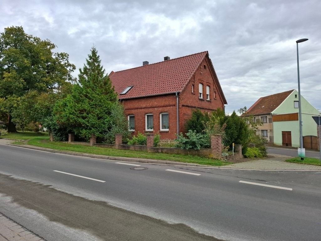 Bauernhaus zum Kauf 79.000 € 7 Zimmer 160 m²<br/>Wohnfläche 577 m²<br/>Grundstück Emden Altenhausen 39343