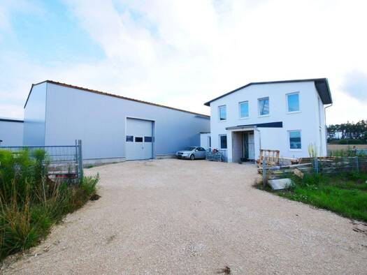 Lagerhalle zum Kauf 549.900 € 196,9 m² Lagerfläche Röttenbach 91187