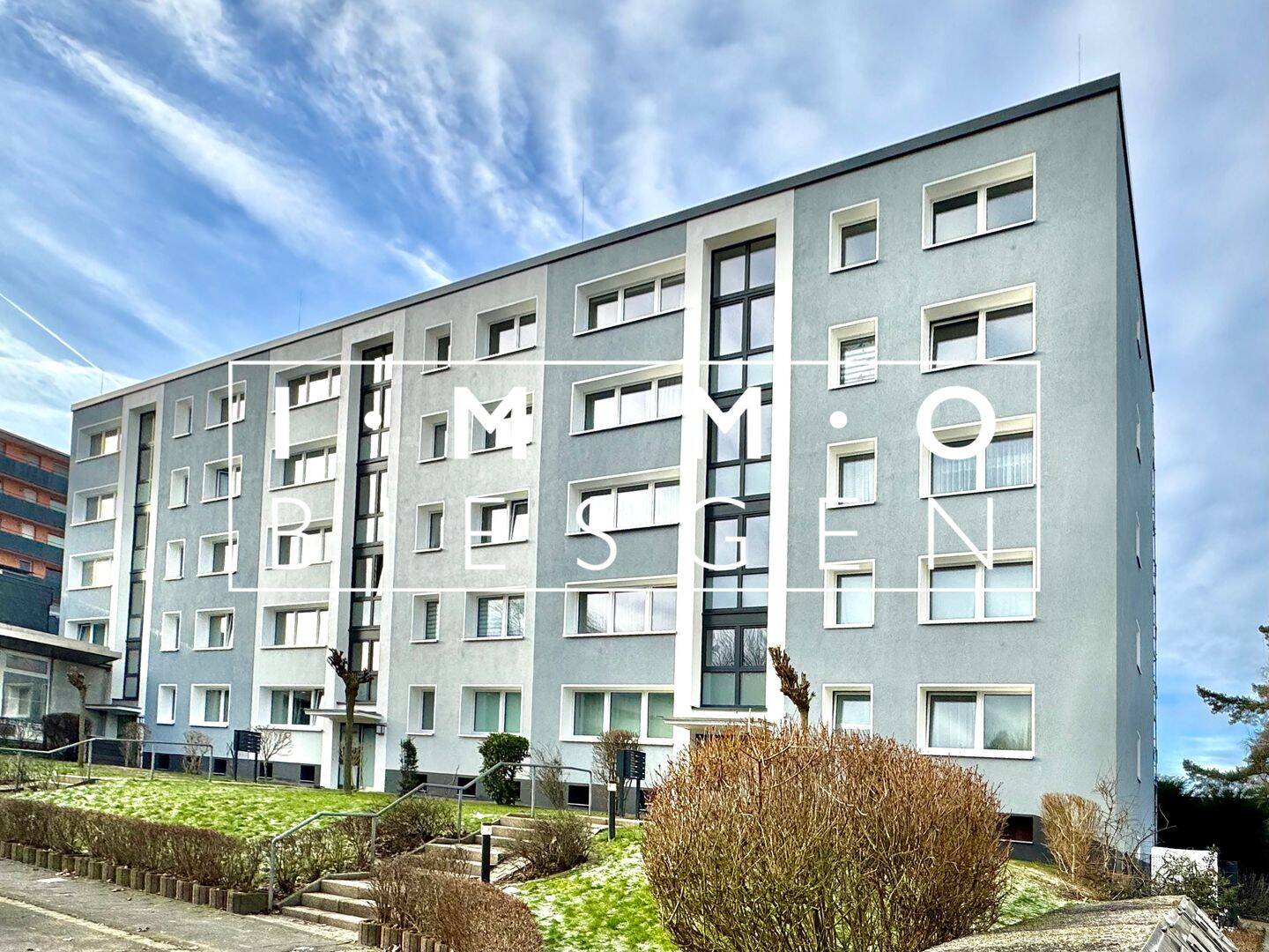 KFW HAUS: Charmante 2,5-Zimmer-Wohnung mit Balkon in ruhiger Lage von Mülheim-Dümpten