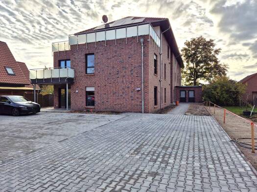 Wohnung zur Miete 830 € 2 Zimmer 89 m² frei ab sofort Scharrel Saterland / OT Scharrel 26683