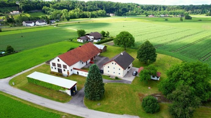 Bauernhof zum Kauf 995.000 € 10.030 m²<br/>Grundstück Mühltal 5 Überackern 5122