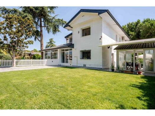 Villa zum Kauf 1.696.000 € 5 Zimmer 321 m² Boadilla del Monte 28669