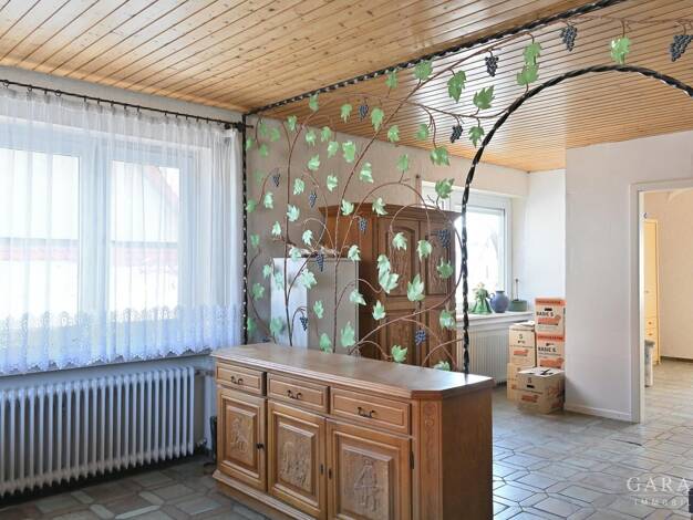 Mehrfamilienhaus zum Kauf 450.000 € 7 Zimmer 213 m² 478 m² Grundstück Erkenbrechtsweiler 73268