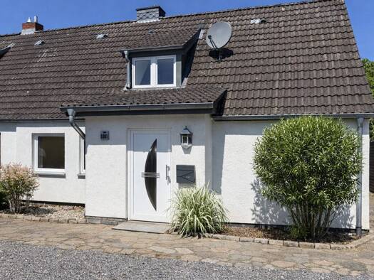 Doppelhaushälfte zum Kauf 390.000 € 5 Zimmer 120 m² 1.270 m² Grundstück Jürgen-Glüe-Koppel 10 Ratekau 23626