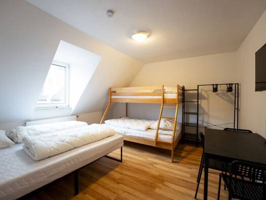 Studio zur Miete 990 € 3 Zimmer 70 m² 2. Geschoss frei ab 01.01.2026 Fürther Straße 21 Zirndorf 90513
