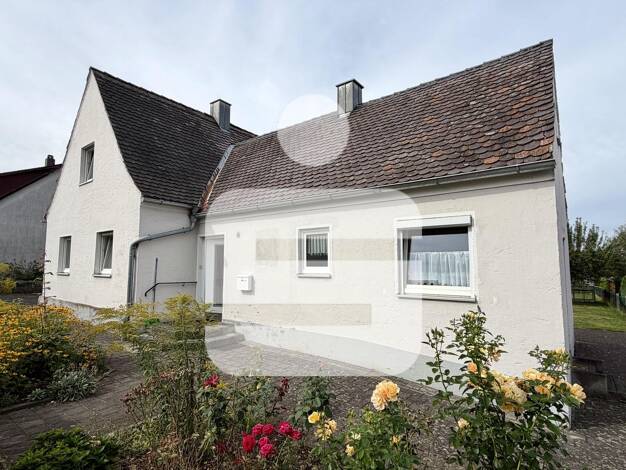 Einfamilienhaus zum Kauf 210.000 € 5 Zimmer 90 m² 1.161 m² Grundstück Sulzbach-Rosenberg Sulzbach-Rosenberg 92237
