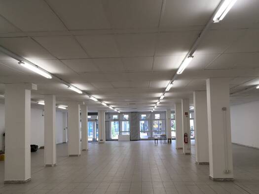 Laden zur Miete 1.900 € 387,3 m² Verkaufsfläche Sindelfinger Straße 16 Maichingen Sindelfingen 71069