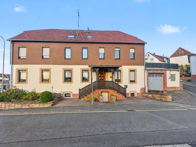 Einfamilienhaus zum Kauf 275.000 € 8 Zimmer 270 m² 826 m² Grundstück Marjoß Steinau an der Straße 36396