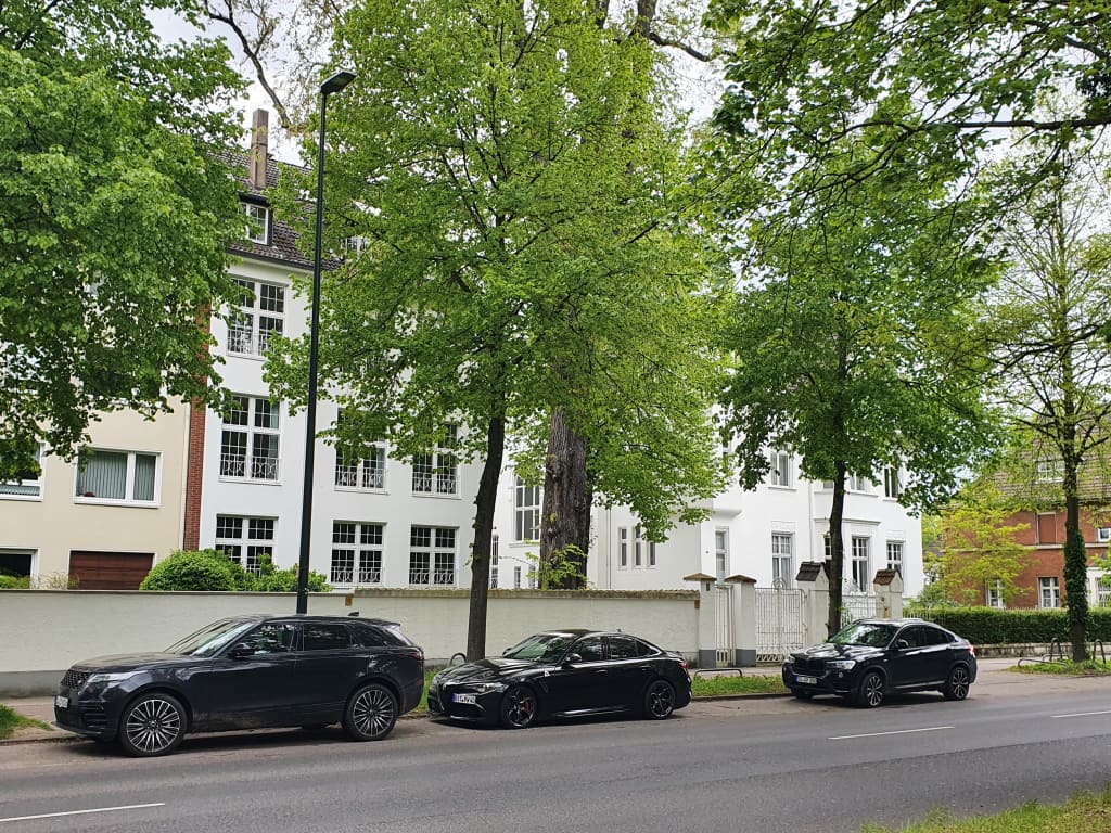 Wohnung zur Miete Wohnen auf Zeit 2.300 € 3 Zimmer 93 m²<br/>Wohnfläche ab sofort<br/>Verfügbarkeit Reichswaldallee Rath Düsseldorf 40472