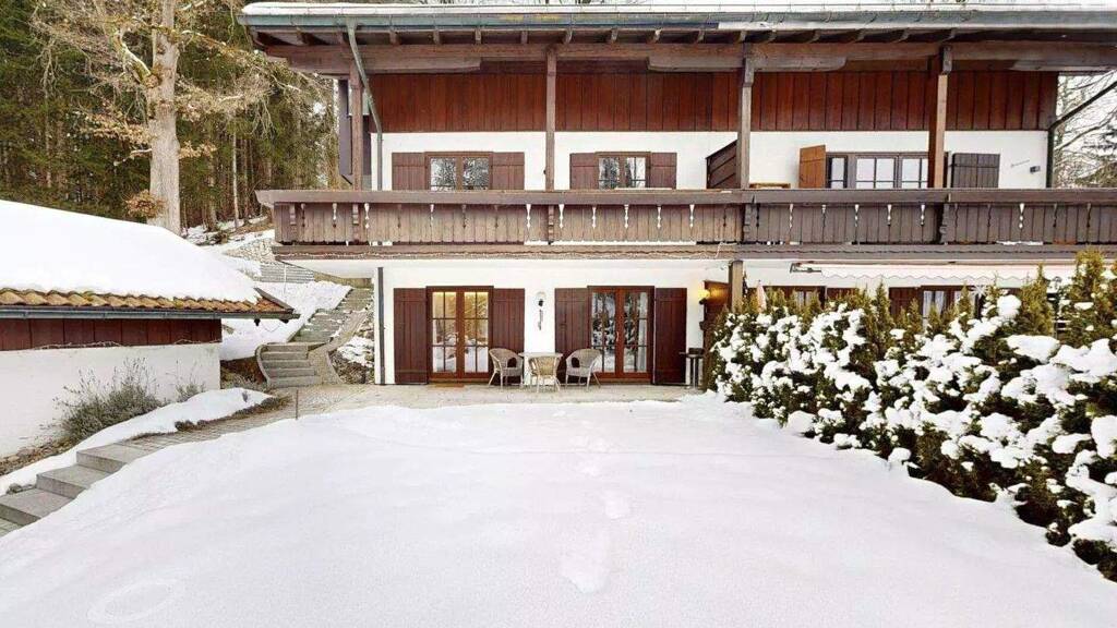 Doppelhaushälfte zum Kauf als Kapitalanlage geeignet 1.450.000 € 3 Zimmer 159 m² 964 m² Grundstück Lärchenweg 22 b Reit im Winkl 83242