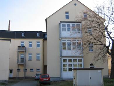 Wohnung zur Miete 300 € 2 Zimmer 54,4 m² 1. Geschoss frei ab sofort Rosa-Luxemburg-Straße 22 Meerane Meerane 08393