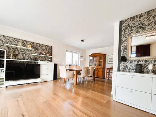 Wohnung zum Kauf 598.000 € 4 Zimmer 143 m² 2 Geschosse frei ab sofort Lank-Latum Meerbusch 40668