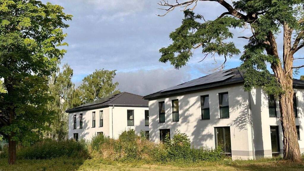 Doppelhaushälfte zur Miete - Erstbezug 1.320 € 4 Zimmer 110 m² 499,4 m² Grundstück frei ab 01.03.2026 Karl-Marx-Straße 3 Calbe Calbe (Saale) 39240