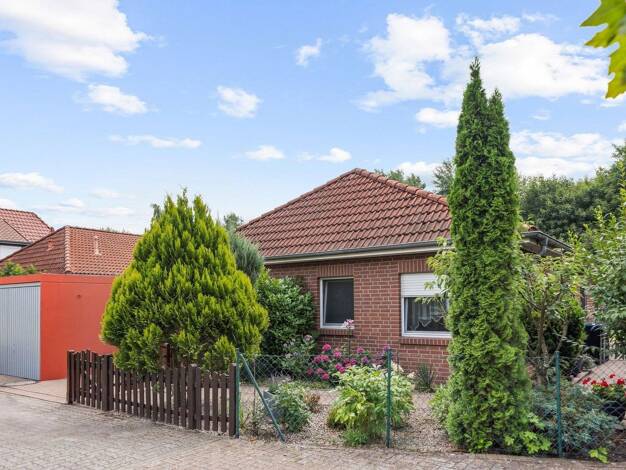 Bungalow zum Kauf provisionsfrei 340.000 € 4 Zimmer 105 m² 570 m² Grundstück Hopfengärten 26 Dedenhausen Ütze 31311
