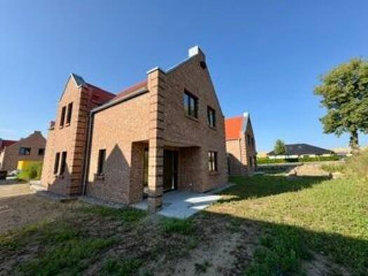 Reihenendhaus zur Miete - Erstbezug 1.490 € 5 Zimmer 149 m² 826 m² Grundstück frei ab sofort Satow 18239