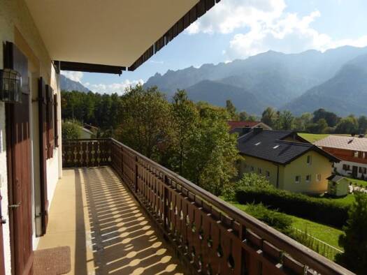 Studio zur Miete 1.100 € 3 Zimmer 95 m² Geschoss 1/3 frei ab 01.02.2026 Bayerisch Gmain 83457