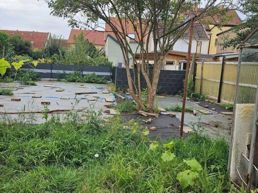 Reihenmittelhaus zum Kauf 39.999 € 5 Zimmer 79 m² 289 m² Grundstück frei ab sofort Schlossstraße  6 Mühlberg Mühlberg/Elbe 04931