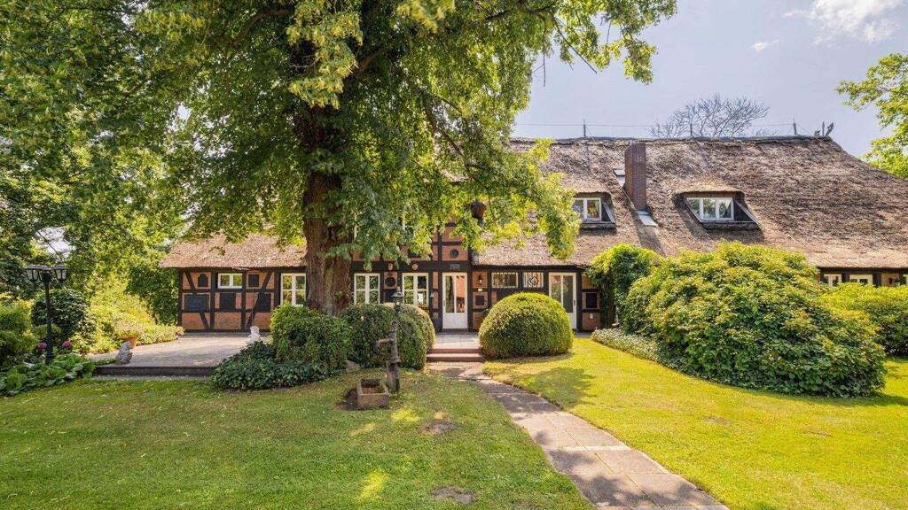 Haus zum Kauf provisionsfrei 1.995.000 € 23 Zimmer 683 m² 16.700 m² Grundstück Karze Bleckede 21354