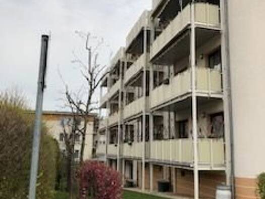 Wohnung zum Kauf 75.000 € 2 Zimmer 57 m² EG Helene-Heymann-Straße Bahnhofsvorstadt Zwickau 08056