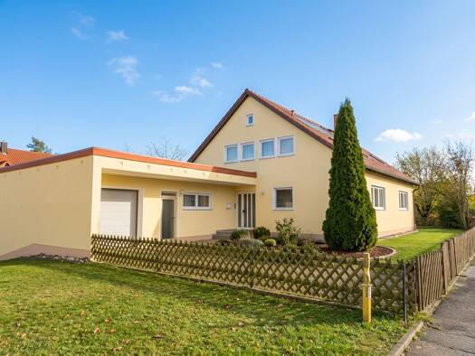 Einfamilienhaus zum Kauf 295.000 € 8 Zimmer 201 m² 777 m² Grundstück Waldsassen 95652