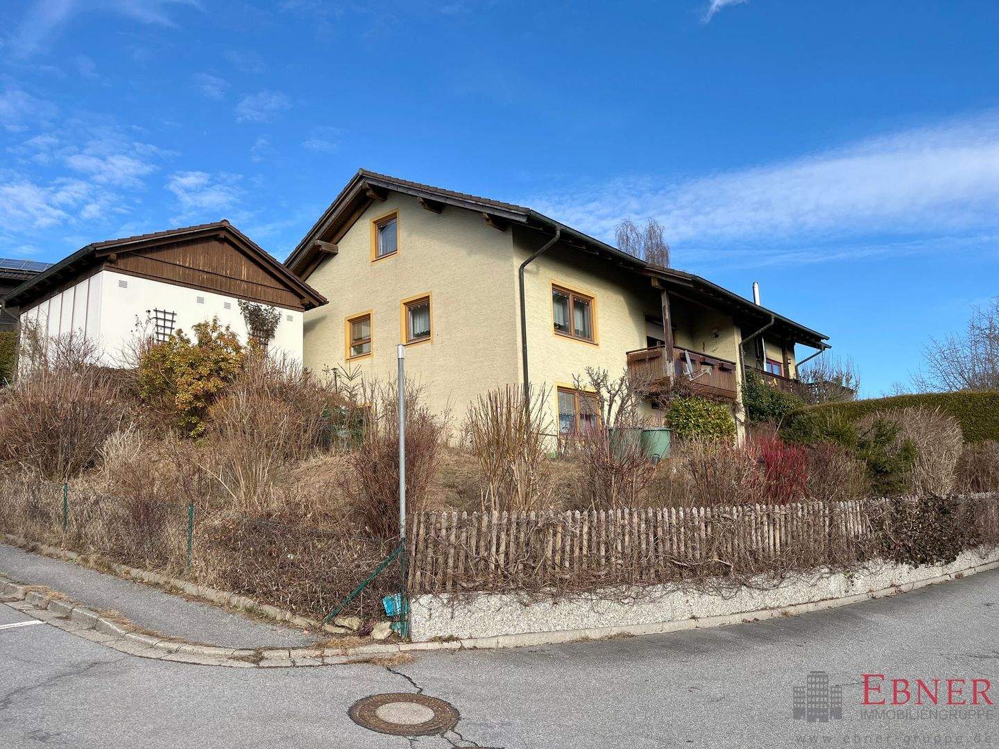 Immobilie in Viechtach - Doppelhaushälfte mit Blick über Viechtach - Bild 3