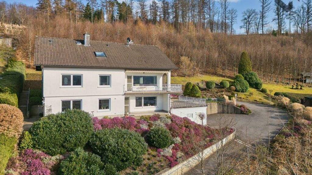 Haus zum Kauf provisionsfrei 449.500 € 9 Zimmer 188,7 m² 1.499 m² Grundstück Drolshagen 57489