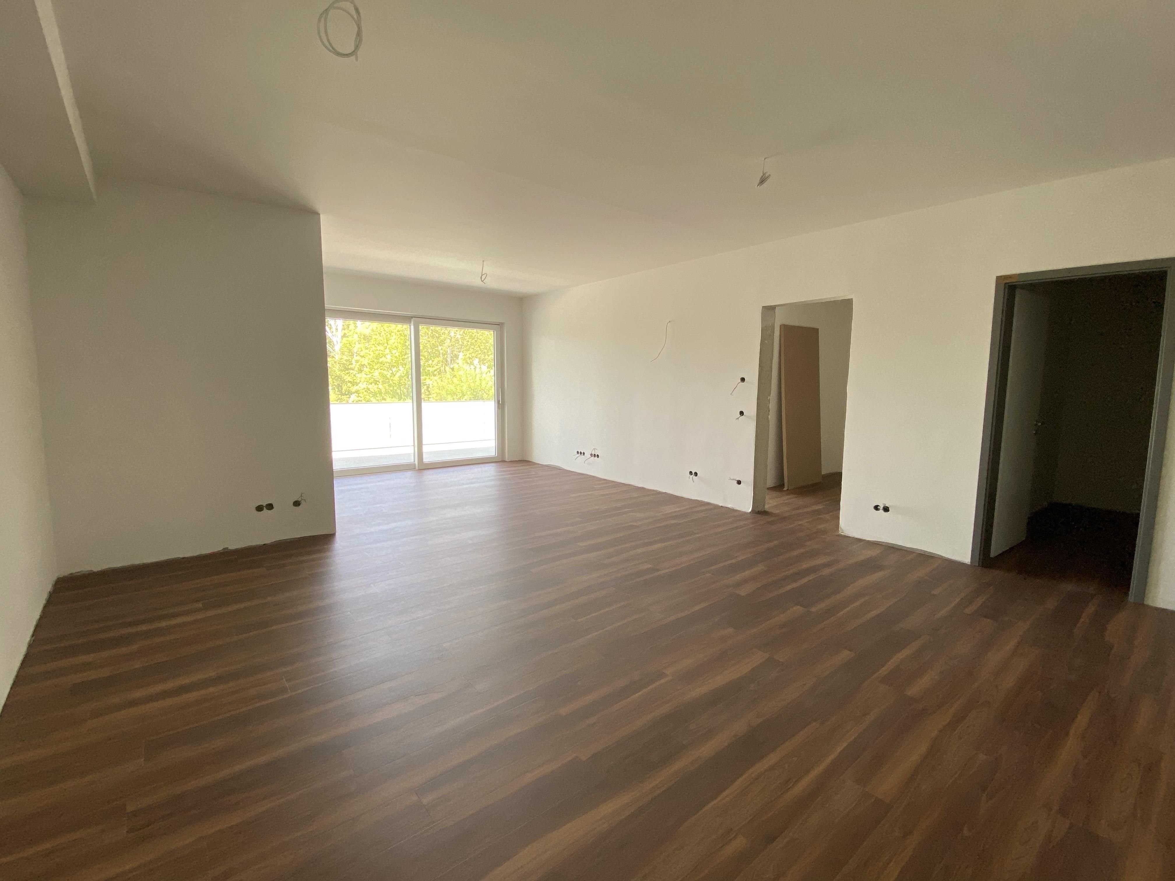 Wohnung zur Miete 1.215 € 3 Zimmer 105,6 m²<br/>Wohnfläche 1.<br/>Geschoss ab sofort<br/>Verfügbarkeit Döbeln Döbeln 04720