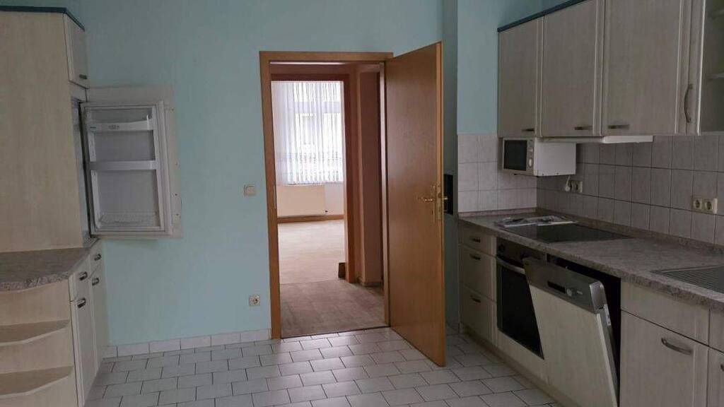 Wohnung zur Miete 575 € 2,5 Zimmer 77 m² EG frei ab sofort Stendal 39576