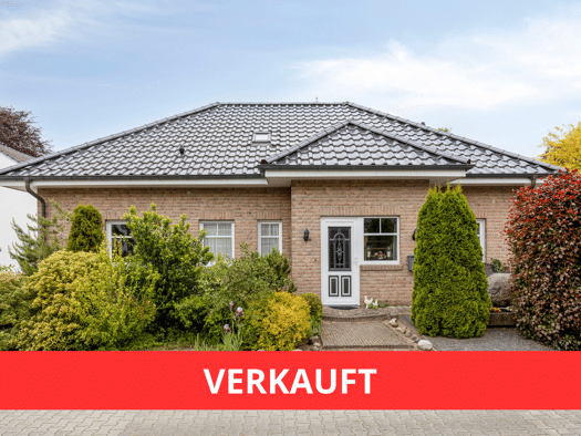 Einfamilienhaus zum Kauf 375.000 € 5 Zimmer 157 m² 709 m² Grundstück Ahornweg 6 Uelsen 49843