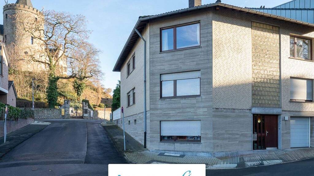 Mehrfamilienhaus zum Kauf 349.000 € 7 Zimmer 209 m² 284 m² Grundstück Herzogenrath 52134