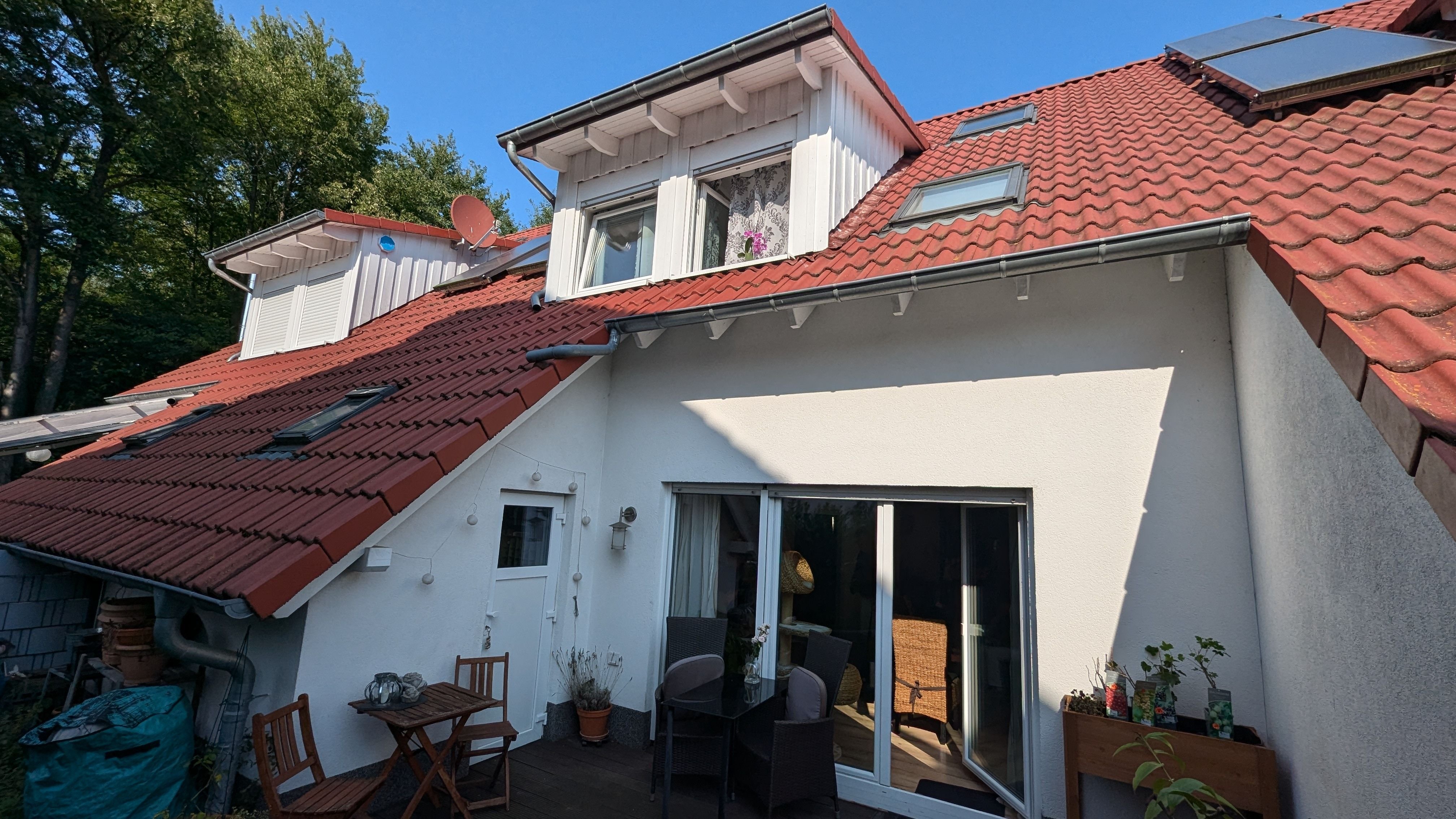 Reihenmittelhaus zum Kauf provisionsfrei 395.000 € 5 Zimmer 140 m²<br/>Wohnfläche 270 m²<br/>Grundstück 01.12.2024<br/>Verfügbarkeit Holländische Straße Kassel 34127