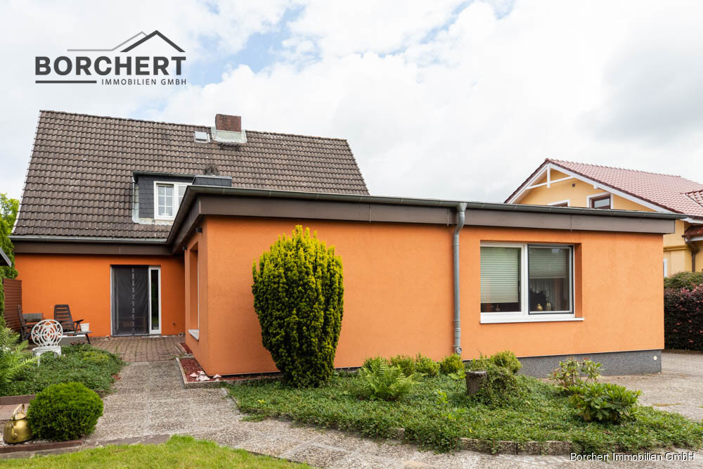 Mehrfamilienhaus zum Kauf provisionsfrei 640.000 € 7 Zimmer 181,3 m²<br/>Wohnfläche 834 m²<br/>Grundstück Wahlbezirk 017 Pinneberg 25421