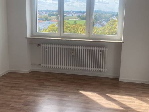 Wohnung zur Miete 649 € 3 Zimmer 63 m² 7. Geschoss frei ab 01.10.2026 Lilienthalstraße 11 Manching Manching 85077