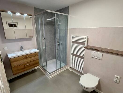 Wohnung zur Miete 880 € 3 Zimmer 104 m² frei ab sofort Tittling Tittling 94104