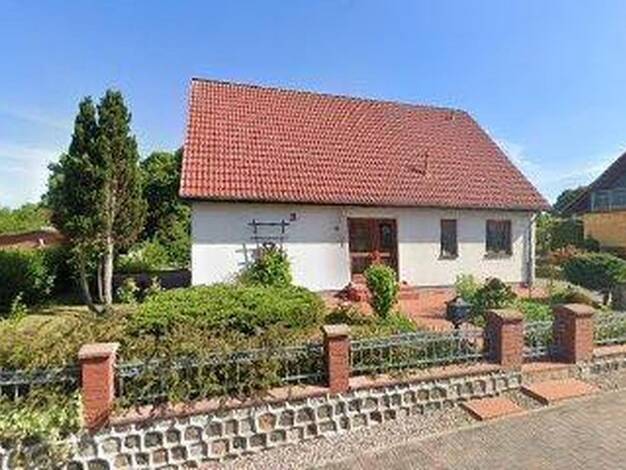 Einfamilienhaus zum Kauf provisionsfrei 399.000 € 6 Zimmer 130 m² 675 m² Grundstück Neustrelitz 17235
