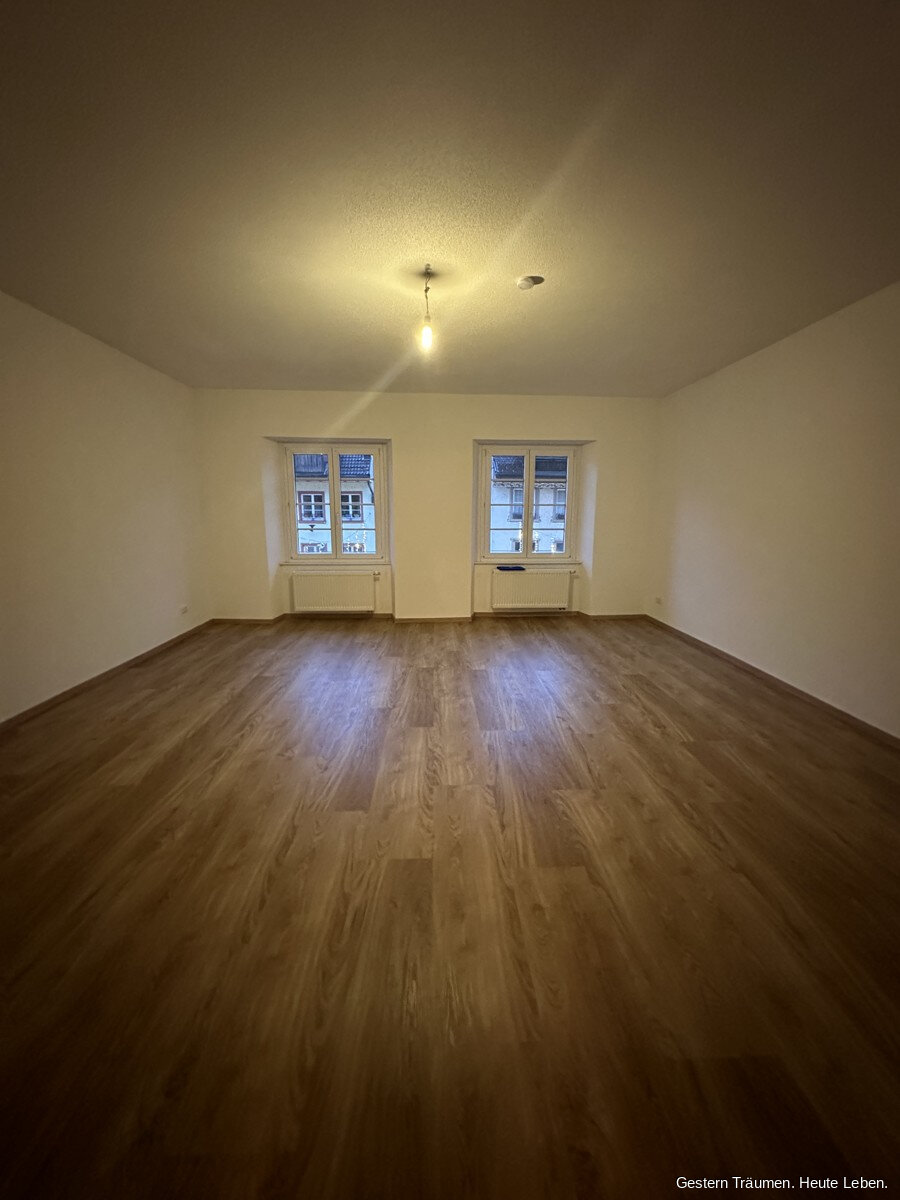 Wohnung zur Miete 900 € 2 Zimmer 82 m²<br/>Wohnfläche 3.<br/>Geschoss ab sofort<br/>Verfügbarkeit Waldshut Waldshut-Tiengen 79761