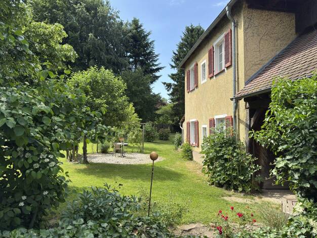 Haus zum Kauf 2.100.000 € 22 Zimmer 554,5 m² 5.009 m² Grundstück Hertingen Bad Bellingen / Hertingen 79415