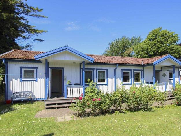 Bungalow zum Kauf 275.000 € 5 Zimmer 64,2 m² 500,2 m² Grundstück Wiek 18556