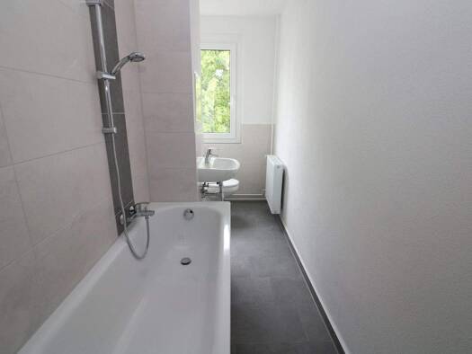 Wohnung zur Miete 399 € 3 Zimmer 55,8 m² 3. Geschoss Karl-Günzel-Straße 32 Freiberg 09599