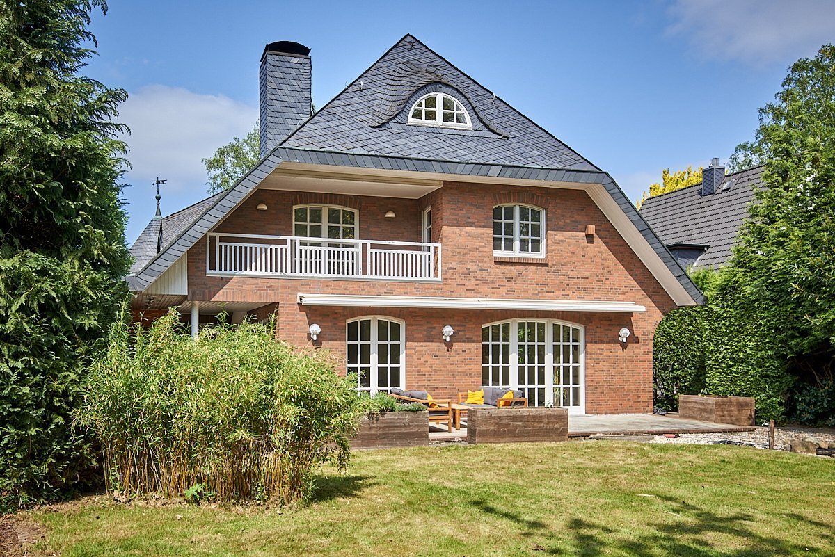 Villa zum Kauf 1.980.000 € 6 Zimmer 300 m²<br/>Wohnfläche 1.000 m²<br/>Grundstück Volksdorf Hamburg 22359