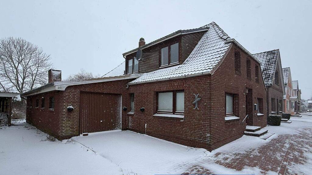 Einfamilienhaus zum Kauf provisionsfrei 74.900 € 6 Zimmer 168 m² 660 m² Grundstück Lunden 25774