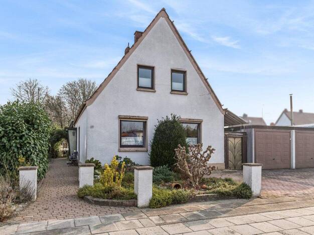 Einfamilienhaus zum Kauf 145.000 € 5 Zimmer 110 m² 890 m² Grundstück Nordenham 26954