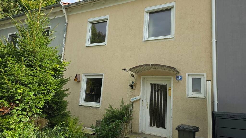 Reihenmittelhaus zum Kauf 299.000 € 100 m² 346 m² Grundstück Traunreut 83301