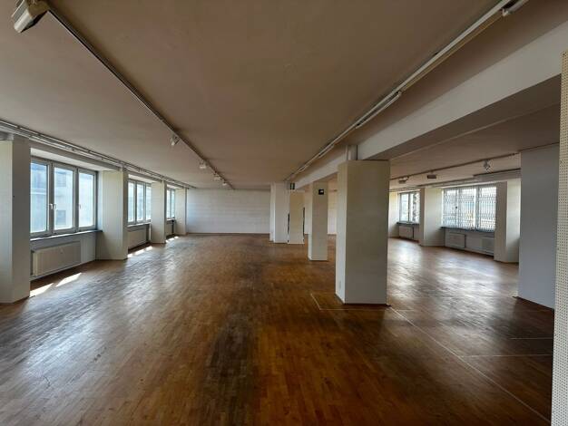 Büro zur Miete provisionsfrei 5.300 € 525,4 m² Bürofläche Ostend Frankfurt am Main 60314